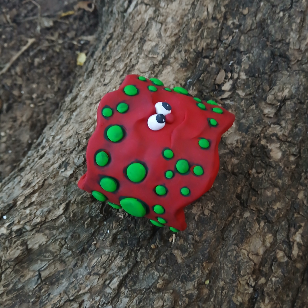 Red and Green Polka Dot Bracelet - Picture 3 of 9